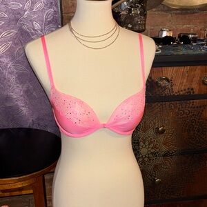 Gorgeous Victoria's Secret Bubblegum Pink Embellished Underwire Bra